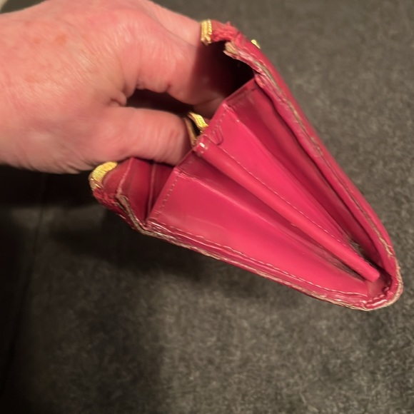 Miu Miu Dalia Patent Wallet with Box & Authentication Card - Picture 14 of 16